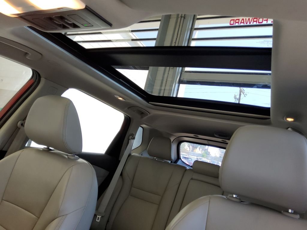 Used 2023 Red Nissan SL image 25