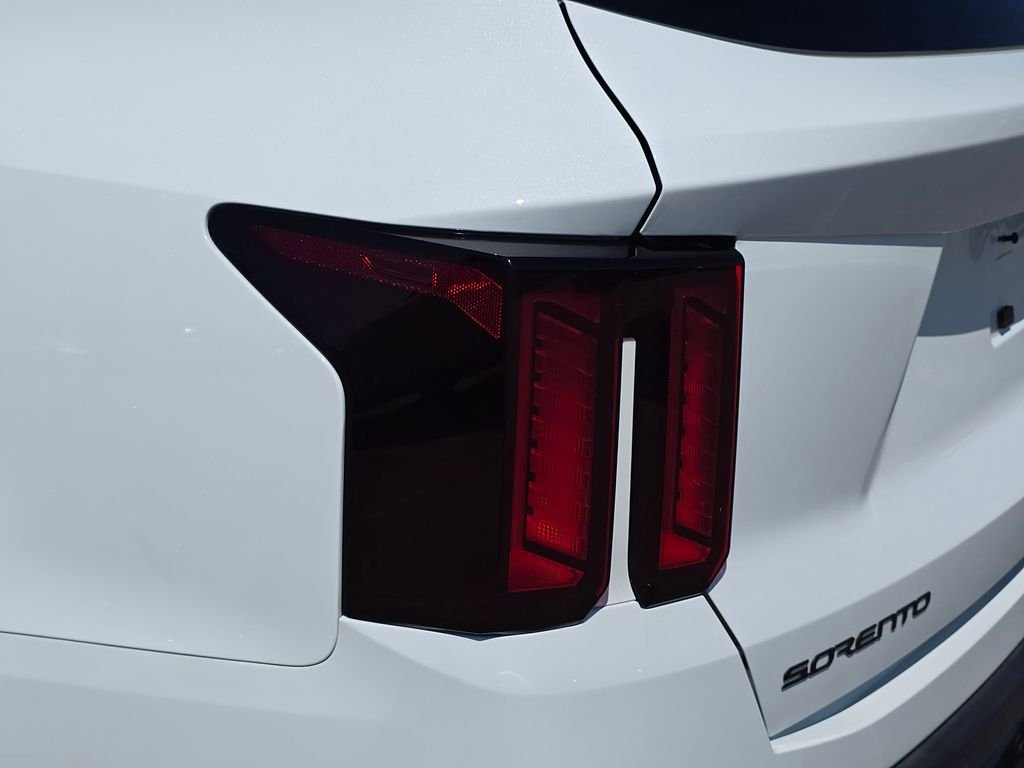 Used 2026 White Kia X-Line EX image 15