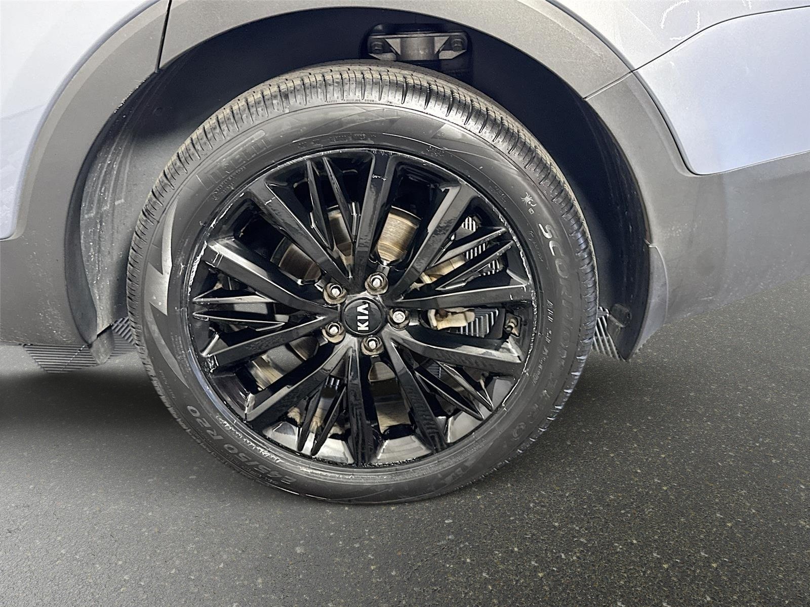 Used 2021 Everlasting Silver Kia SX image 33