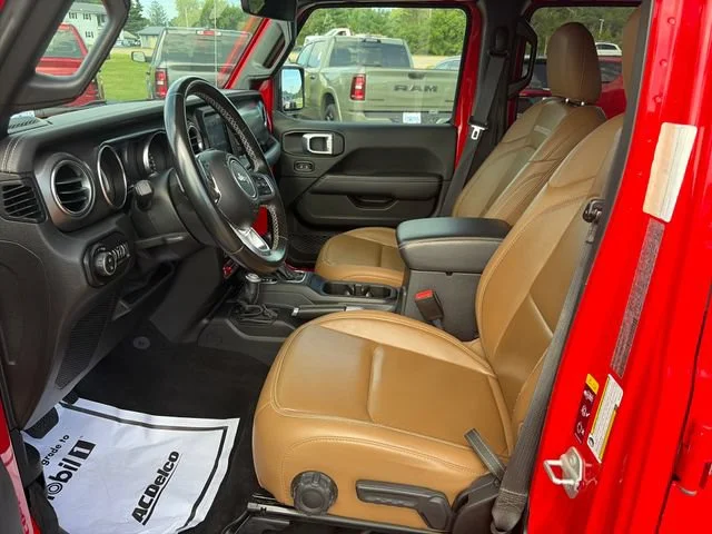 Used 2021  Jeep Rubicon image 14