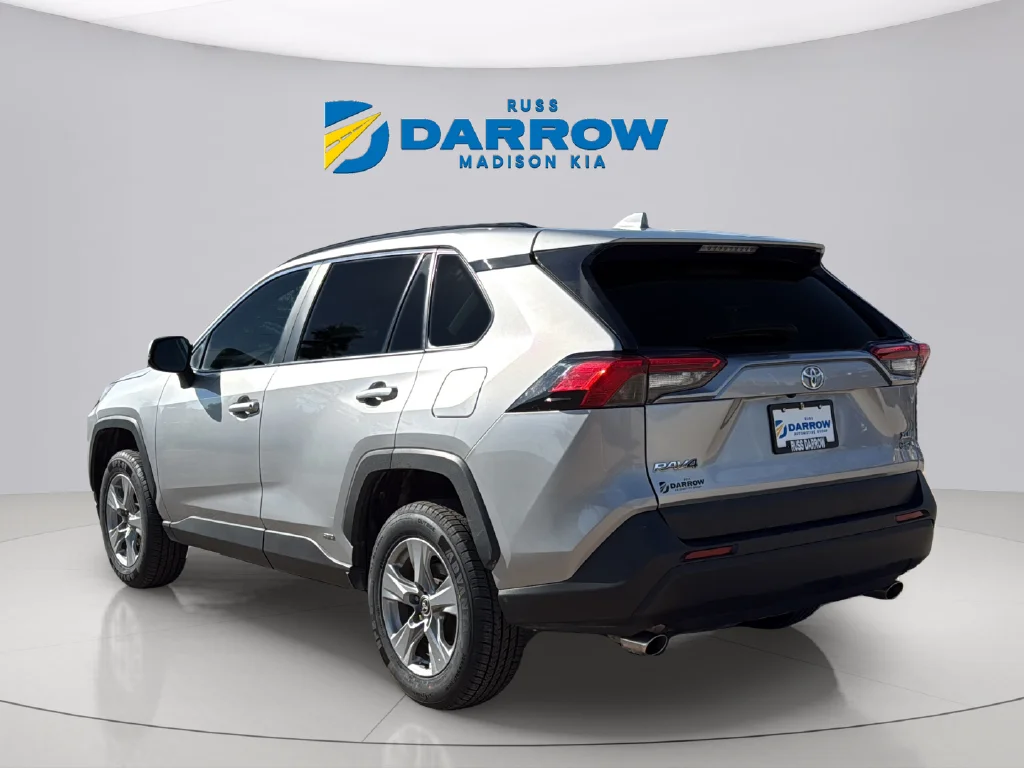 Used 2025 Silver Sky Metallic Toyota XLE image 3