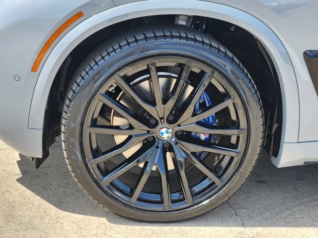 Used 2024 Gray BMW xDrive40i image 18