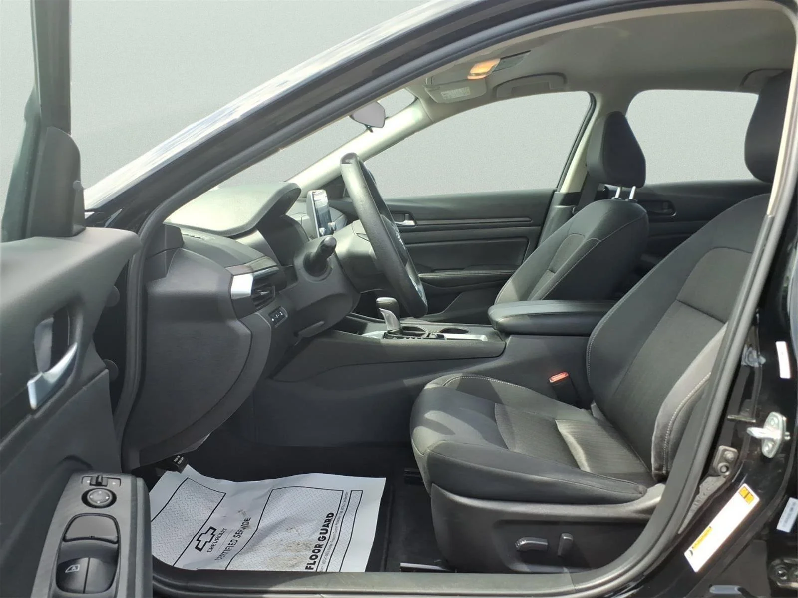 Used 2025 Super Black Nissan SV image 15