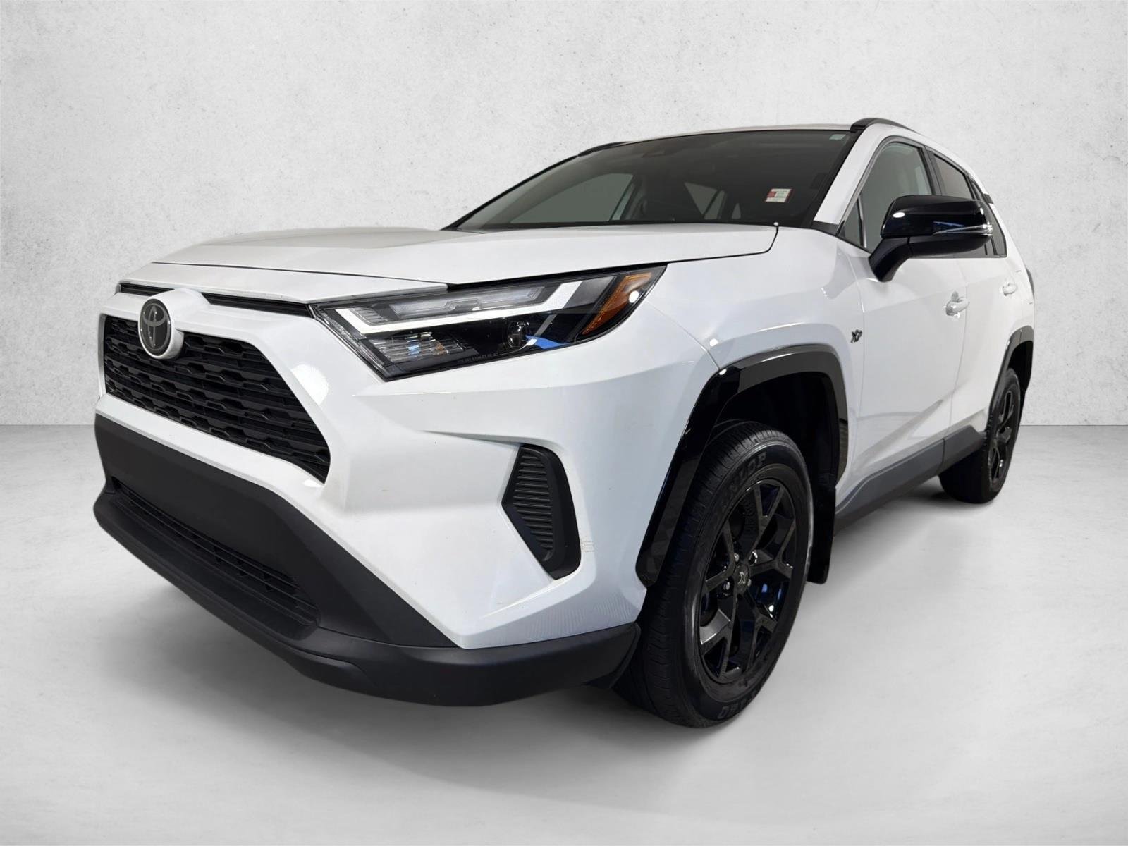 Used 2024 Ice Cap Toyota XLE image 8