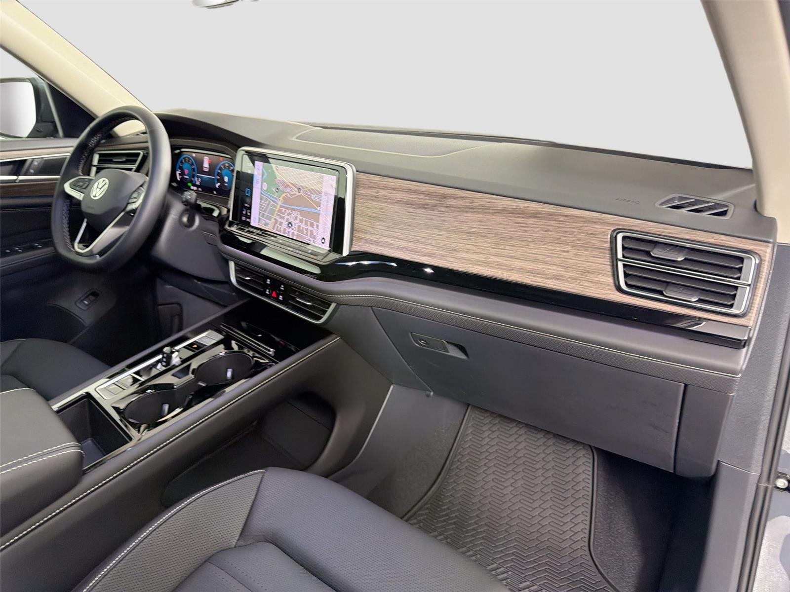New 2026 Pure Gray Volkswagen 2.0T SEL image 31