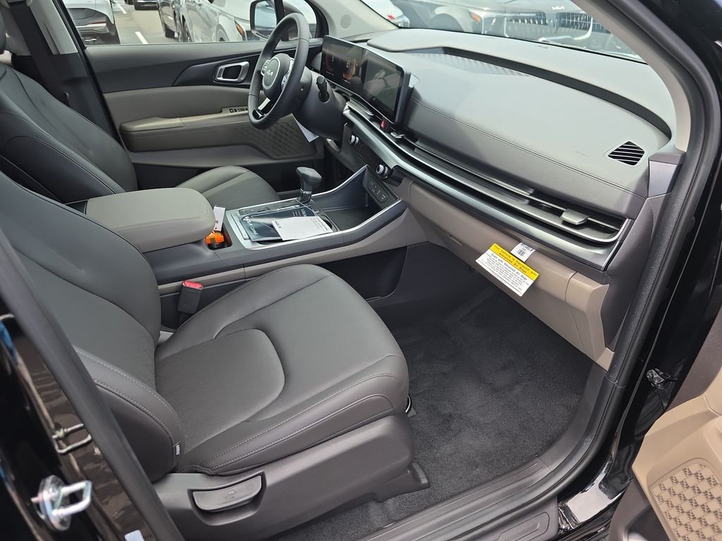 New 2026 Aurora Black Pearl Kia LXS image 33