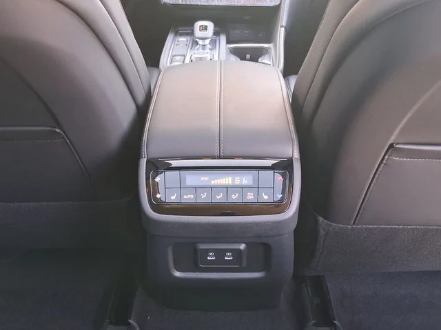 New 2027 HARBOR GRAY INFINITI Luxe FWD image 23