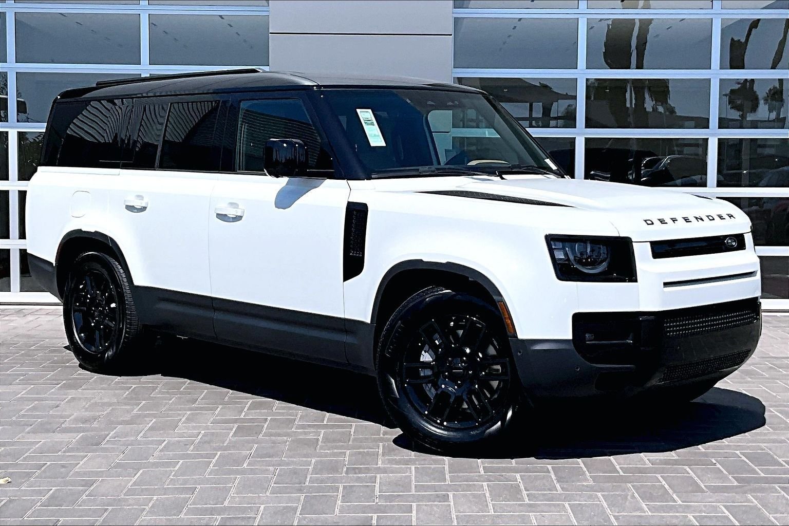 New 2026 Fuji White Land Rover S image 2