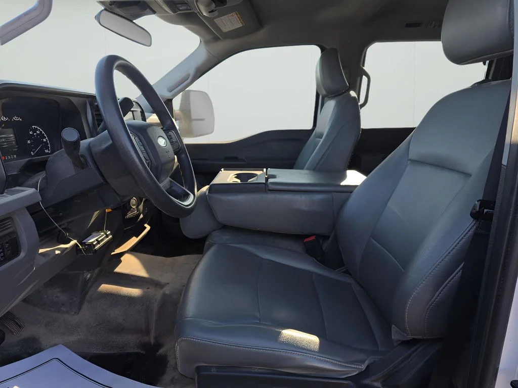 Used 2023 Oxford White Ford XL image 2