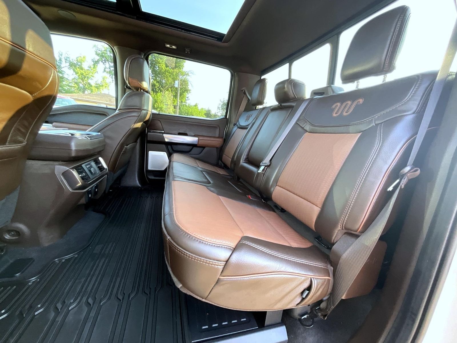 Used 2025 White Ford King Ranch image 24