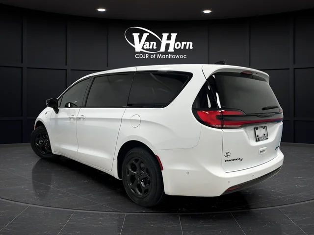 Used 2024 Bright White Clearcoat Chrysler Select S Appearance image 5