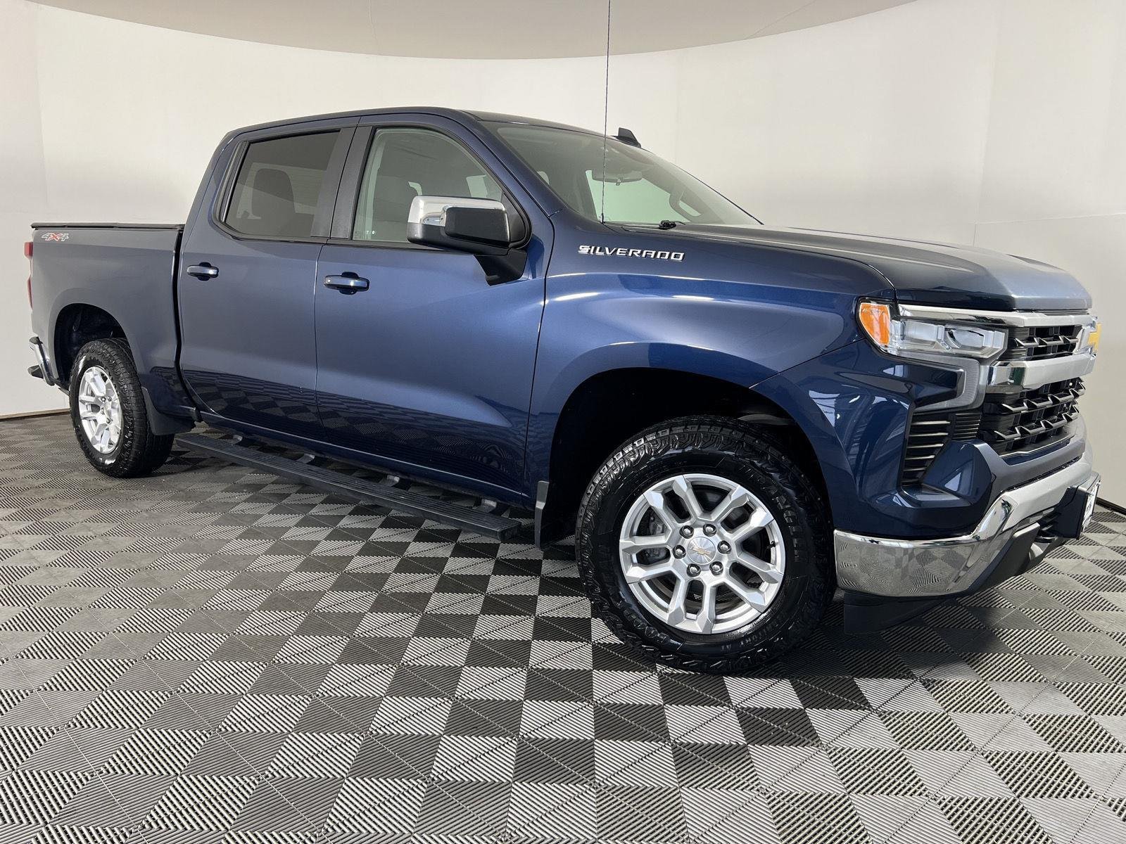 Used 2022 Northsky Blue Metallic Chevrolet LT image 1