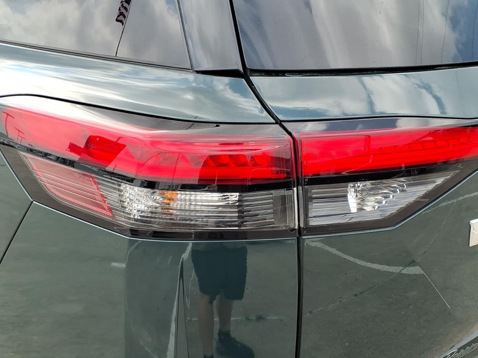 2024 Nissan Pathfinder Platinum - 9