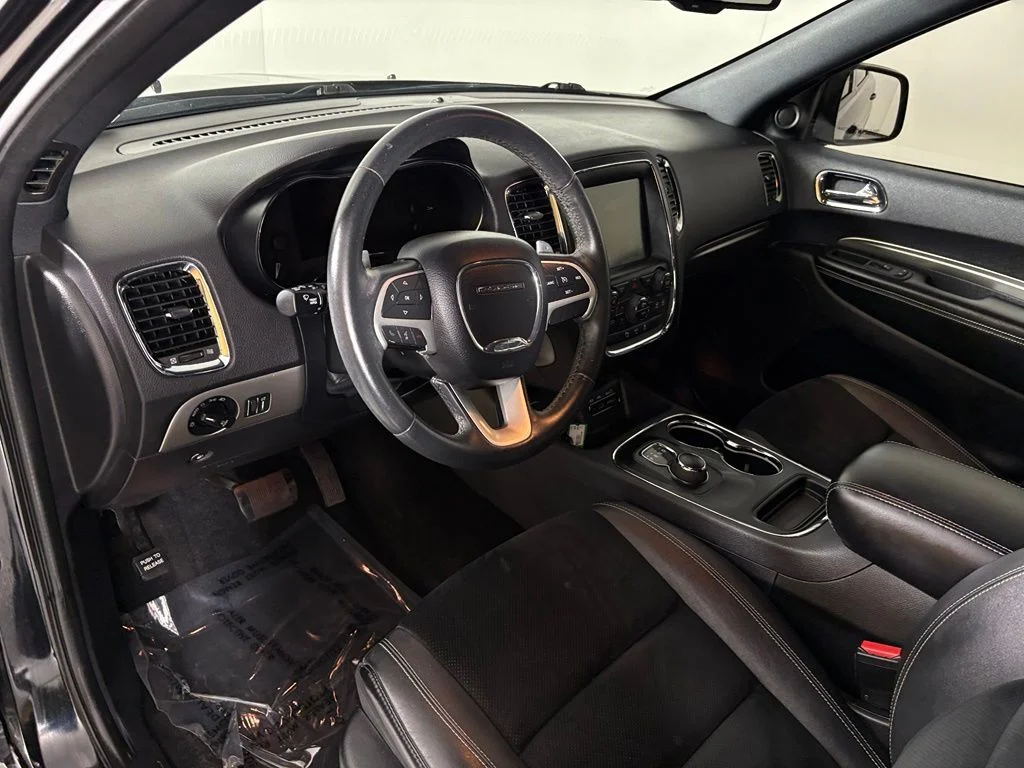 Used 2015 Black Dodge SXT image 17