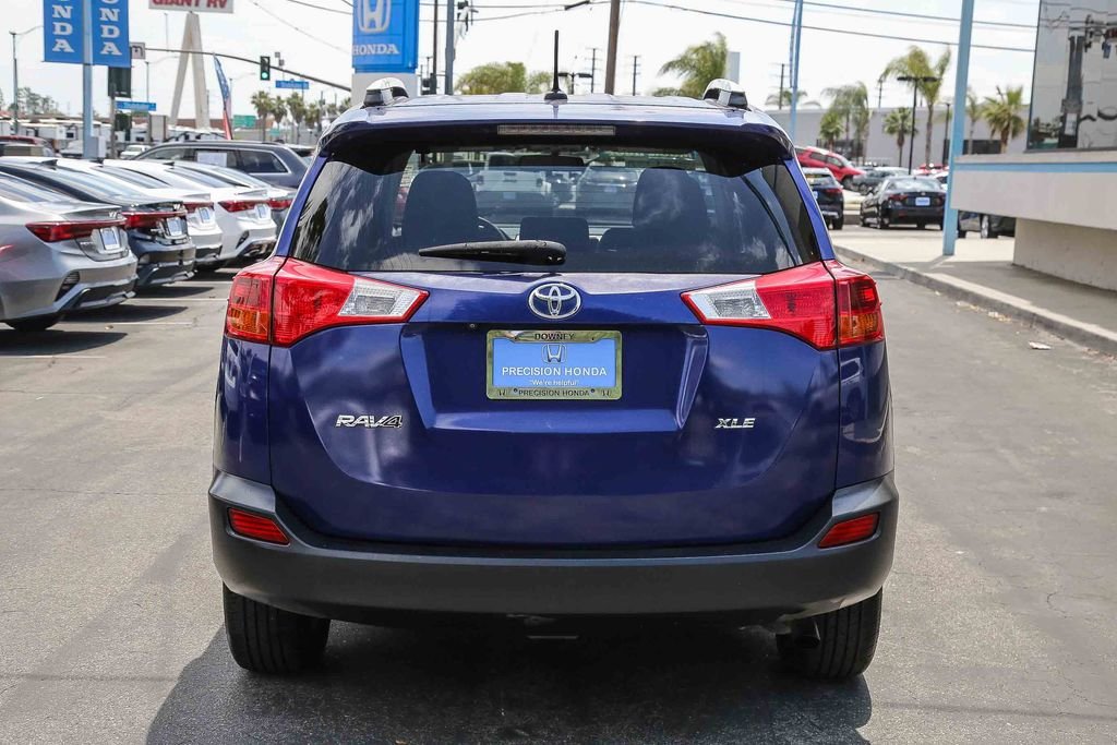 Used 2014 Blue Toyota XLE image 5