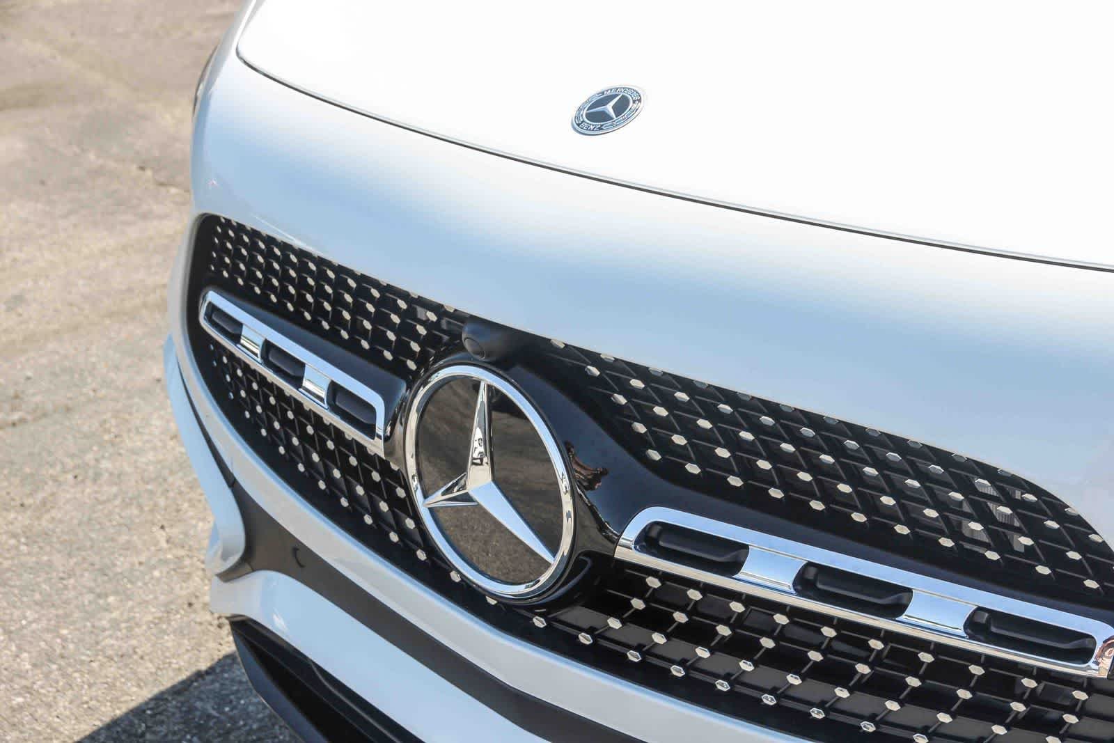New 2026 Polar White Mercedes-Benz GLA 250 image 9