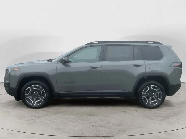 New 2026 Sting-Gray Clearcoat Jeep Laredo image 2