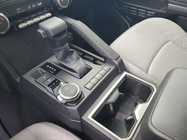 Used 2024  Toyota SR5 image 19