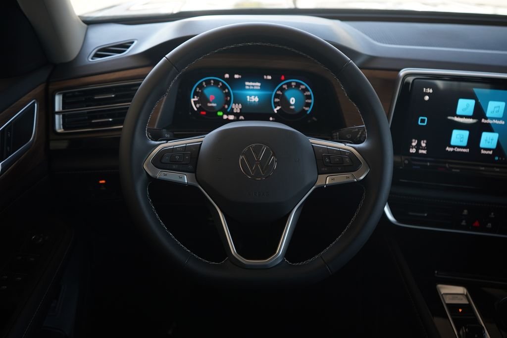 New 2026 Avocado Green Pearl Volkswagen SE w/Technology image 10