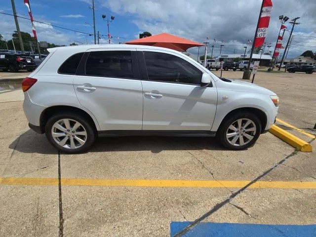 Used 2014 White Mitsubishi ES image 3