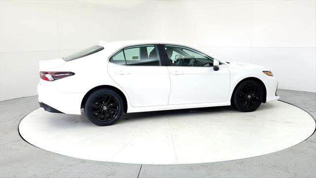 2023 Toyota Camry LE - Photo 6