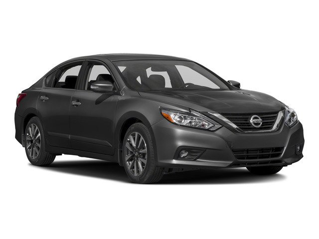 Used 2017 Brilliant Silver Nissan 2.5 SL image 9