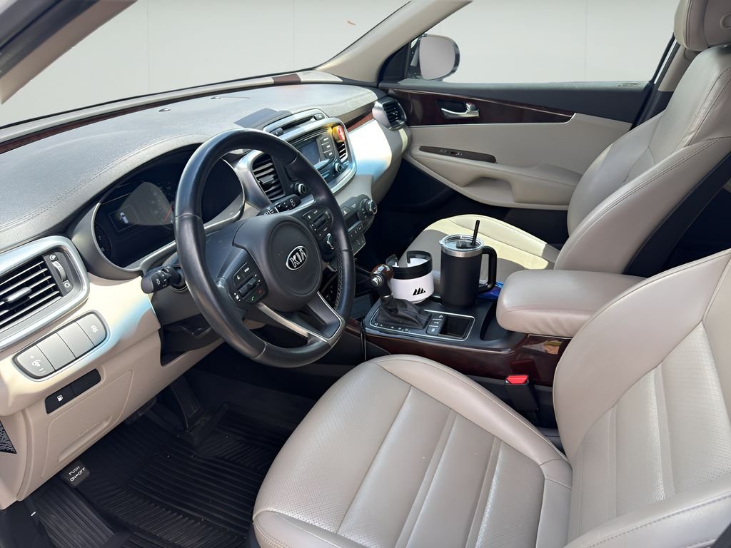 Used 2016 Snow White Pearl Kia EX image 7
