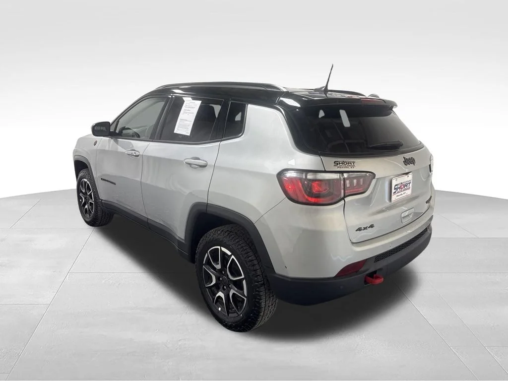 Used 2025 Silver Jeep Trailhawk image 6