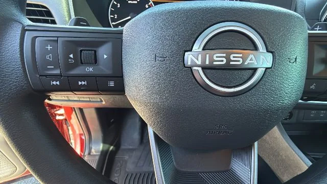 2025 Nissan Rogue S - Photo 17
