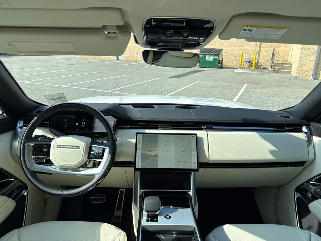 New 2026 Fuji White Land Rover SE image 18