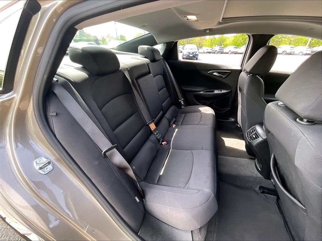Used 2024 Gray Chevrolet LT image 19