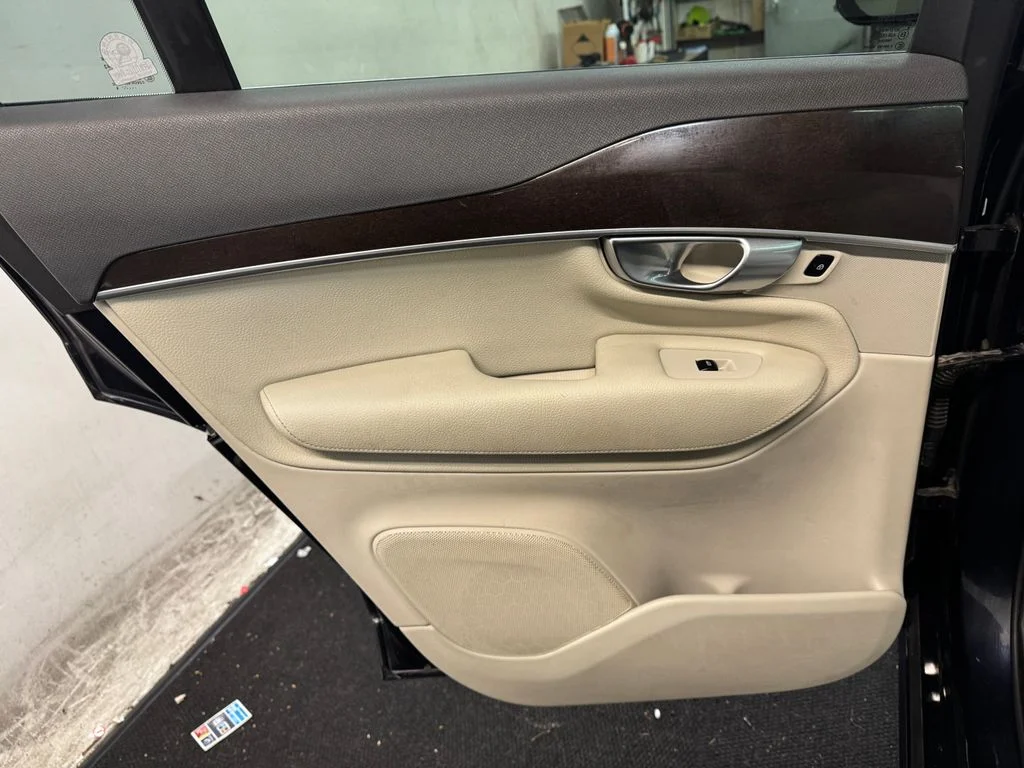 Used 2019 Blue Volvo T5 Momentum image 16