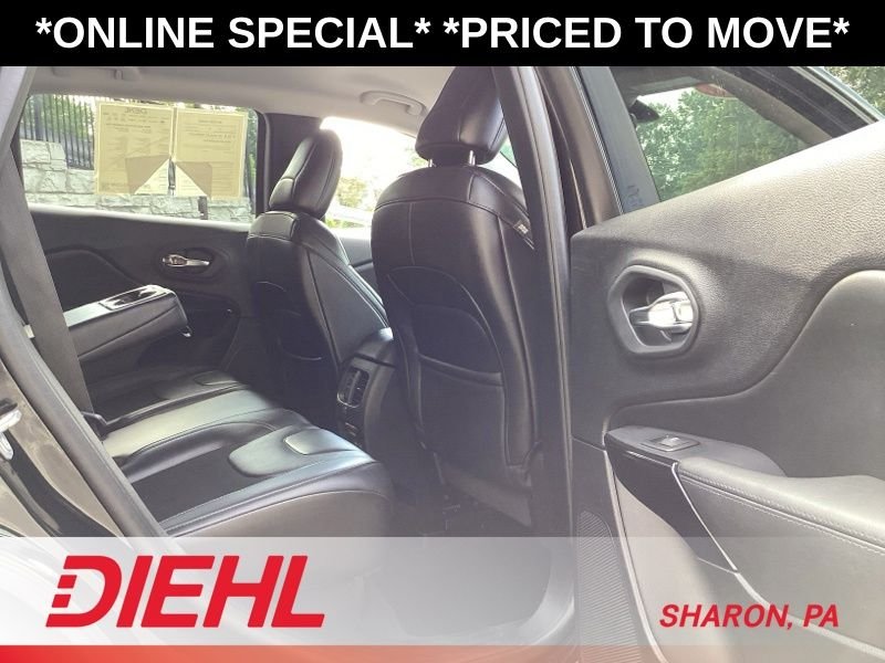 Used 2020 Black Jeep Latitude Plus image 13