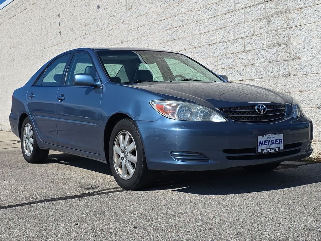 Used 2004  Toyota XLE image 14