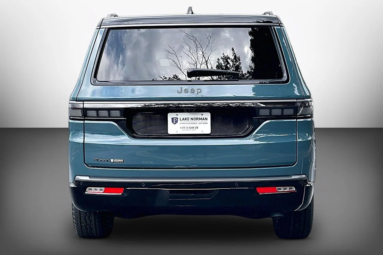 New 2026 Steel Blue Exterior Paint Jeep Upland image 7