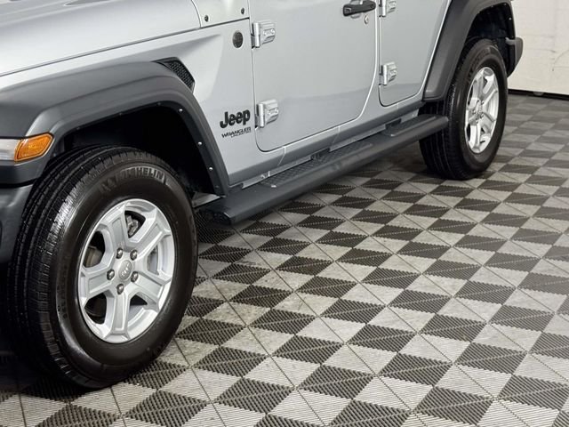 Used 2022 Silver Jeep Unlimited Sport S image 13