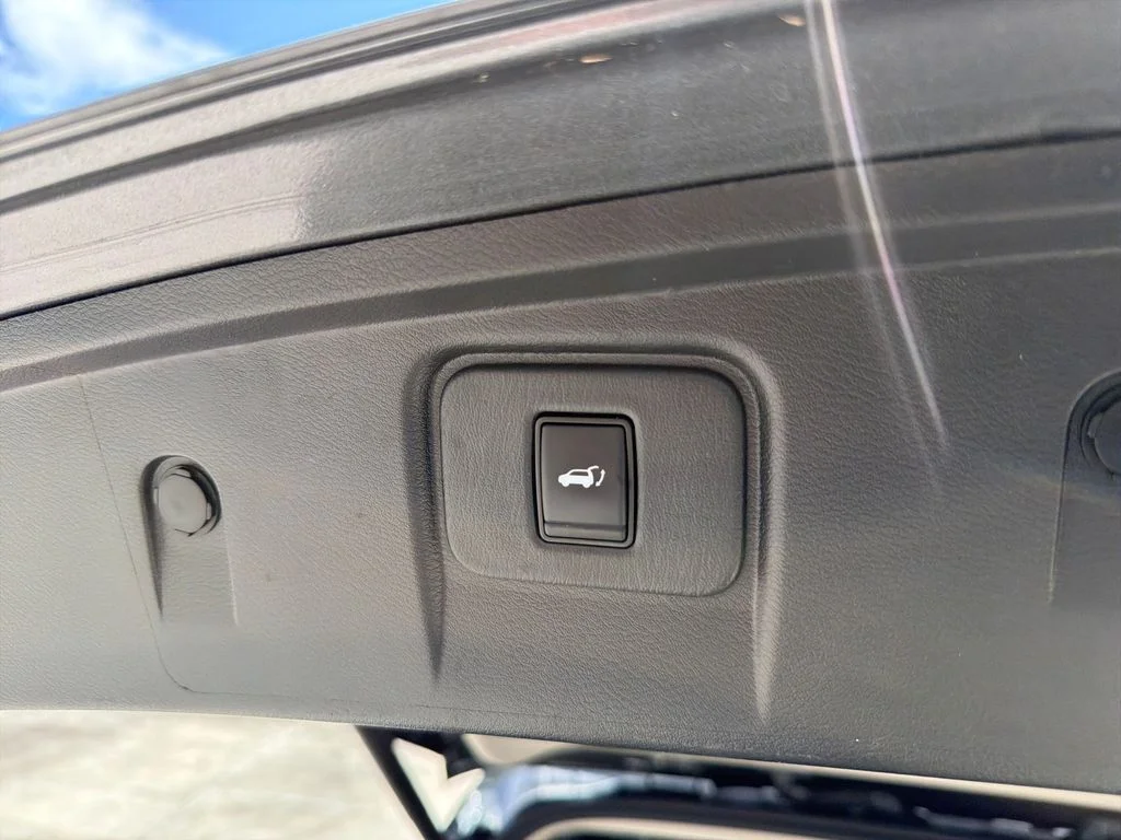 Used 2021 Gray Nissan SL image 35