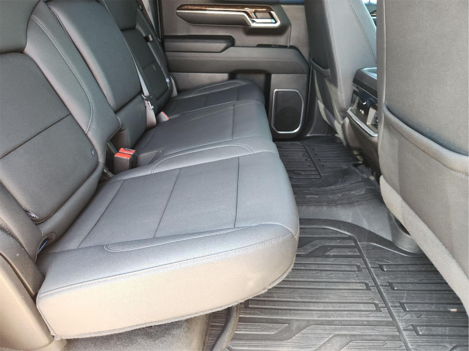 2024 GMC Sierra 1500 photo 29 of 31