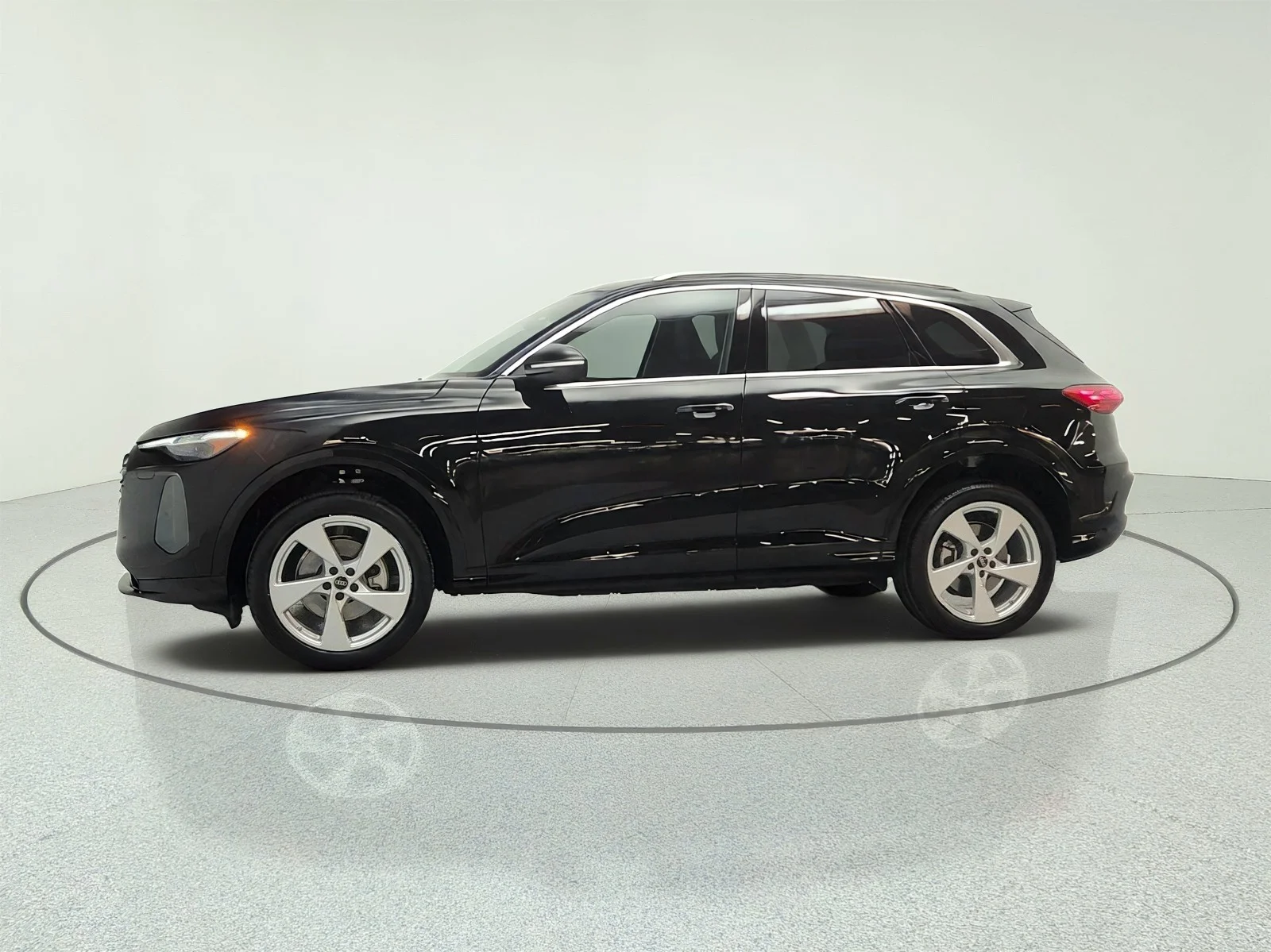 Used 2025 Mythos Black Metallic Audi Premium Plus image 8