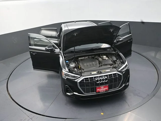 Used 2025  Audi Premium image 40