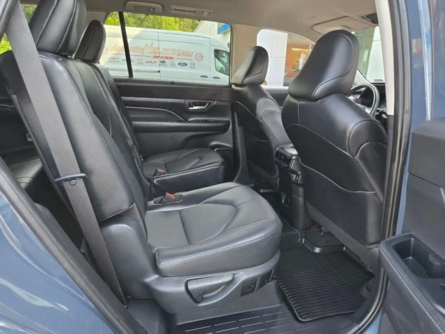Used 2024 White Toyota XLE image 20