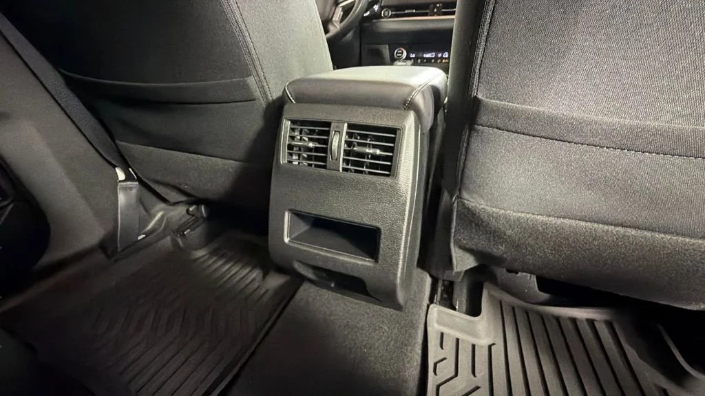 Used 2025 Silver Mitsubishi ES 2.5 2WD image 33