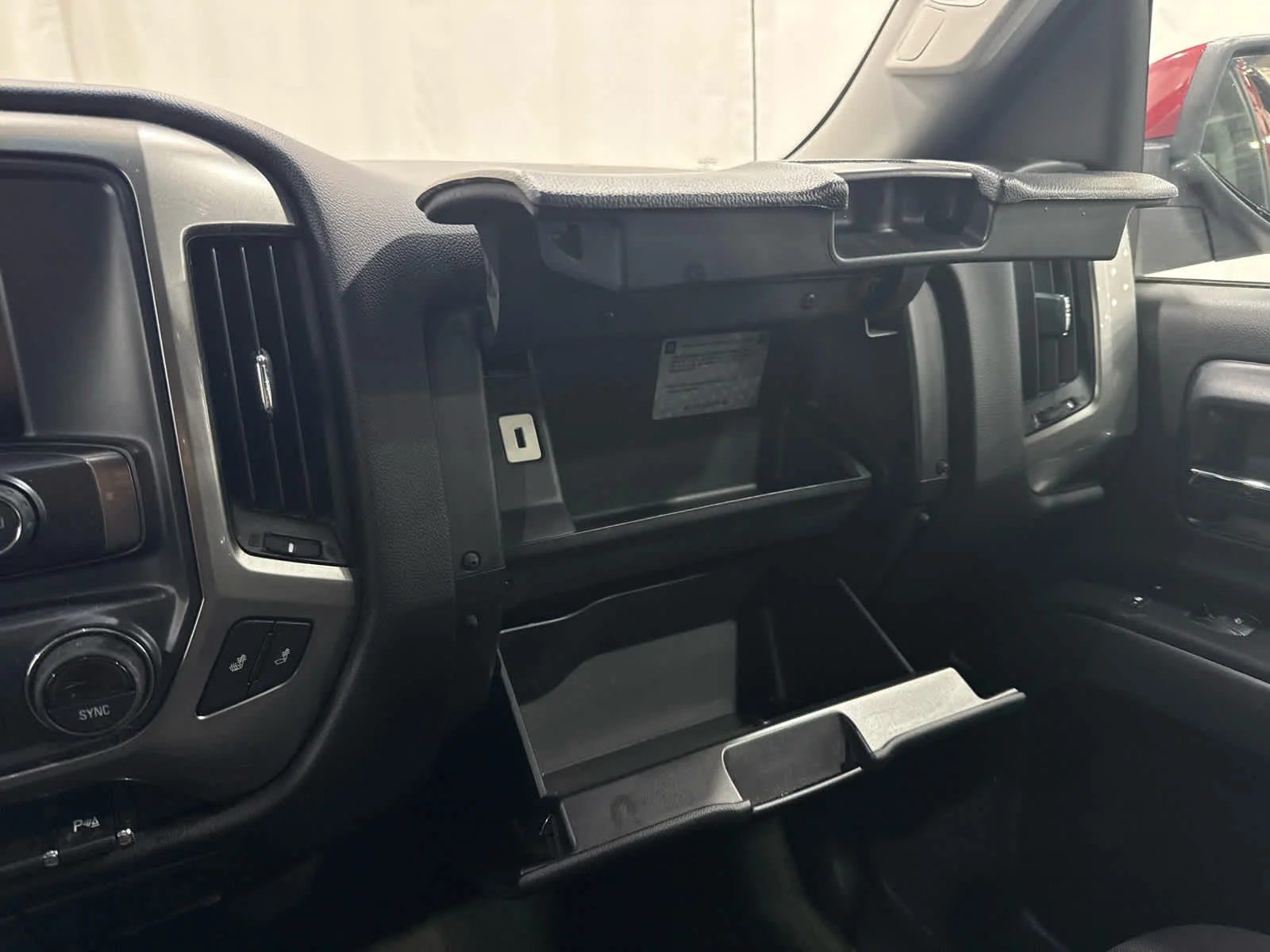 Used 2018 CAJUN RED TINTCOAT Chevrolet LT image 18