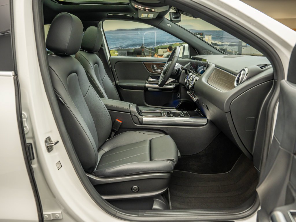 Used 2026 Polar White Mercedes-Benz GLA 250 image 49