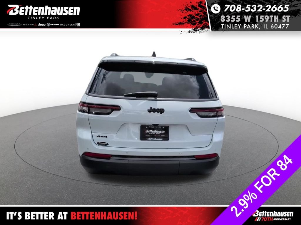 New 2026 Bright White Clear-Coat Exterior Paint Jeep Altitude image 5