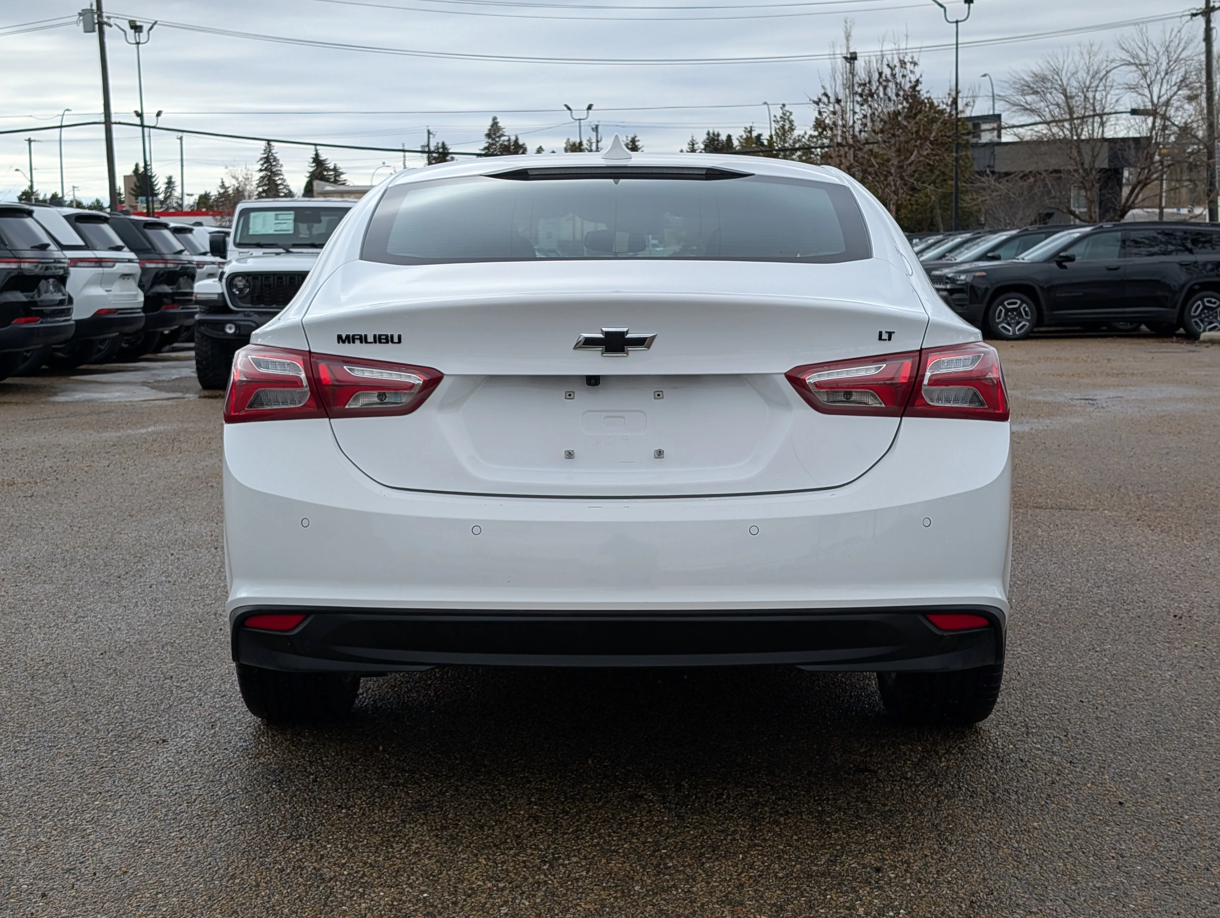 Used 2024 Summit White Chevrolet 1LT image 5