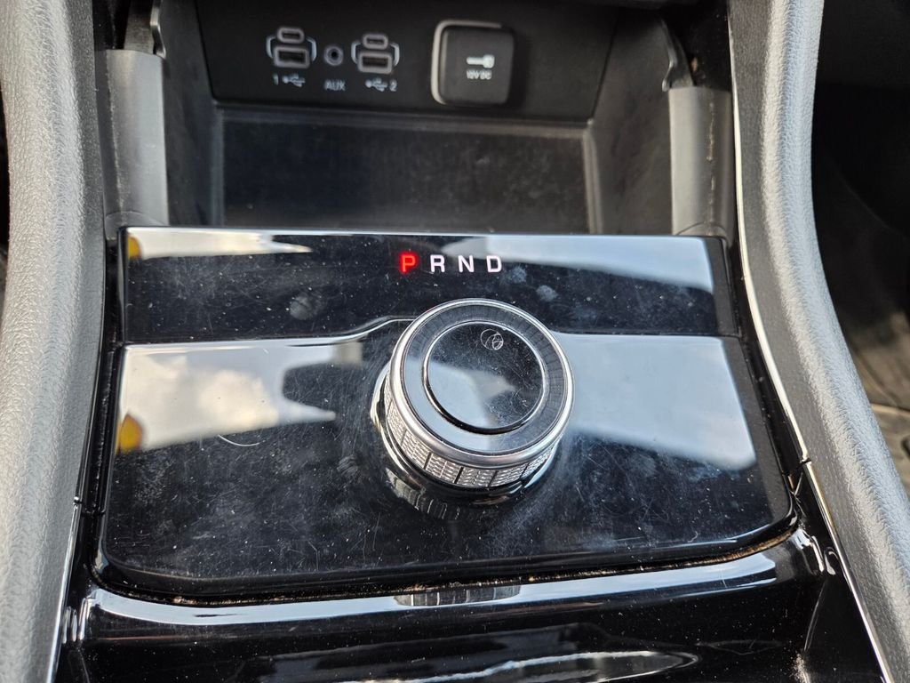 Used 2023 Black Jeep Altitude image 18
