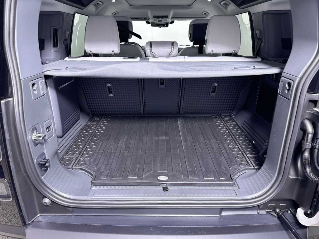 2026 Land Rover Defender X-Dynamic SE - Photo 22