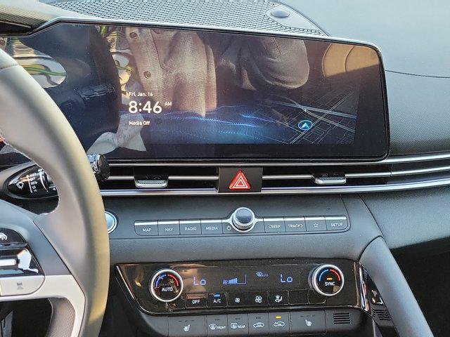 2025 Hyundai Elantra SEL - Photo 8
