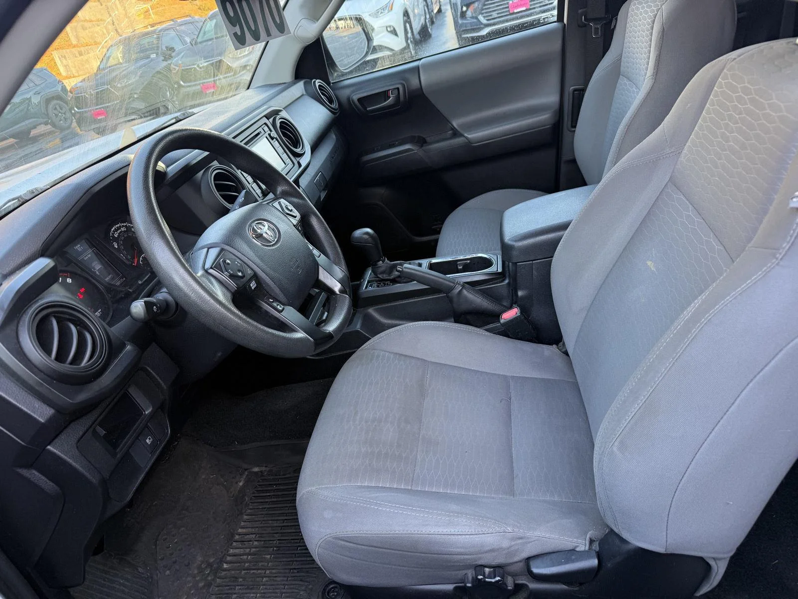 Used 2019 WHITE Toyota SR image 6